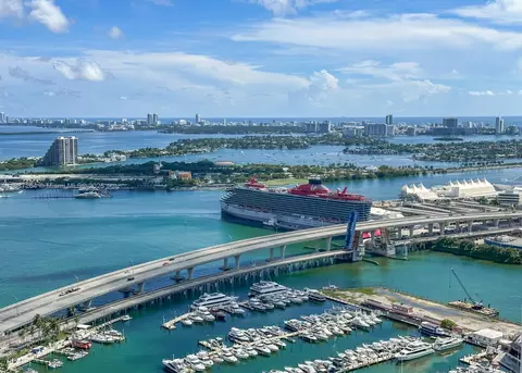 244 Biscayne Blvd #4404, Miami, FL 33132