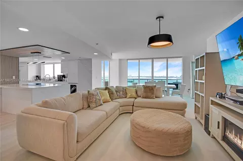 1800 N Bayshore Dr #2201, Miami, FL 33132