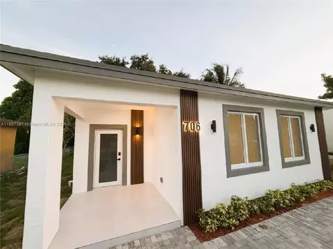 706 SW 7th St, Dania Beach, FL 33004