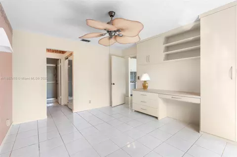 Bedroom - 5145 E Lakes Dr, Pompano Beach, FL 33064 photo 3 of 5