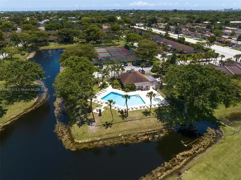 View/Area - 5145 E Lakes Dr, Pompano Beach, FL 33064 photo 3 of 3