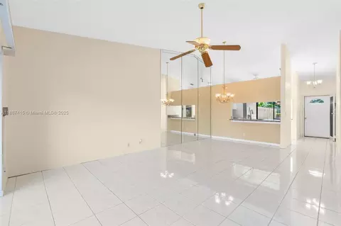 Living - 5145 E Lakes Dr, Pompano Beach, FL 33064 photo 5 of 6