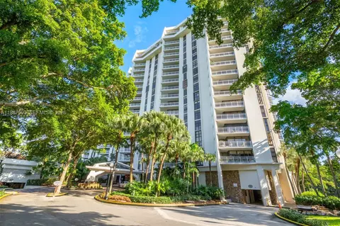 1000 Quayside Ter #505, Miami, FL 33138