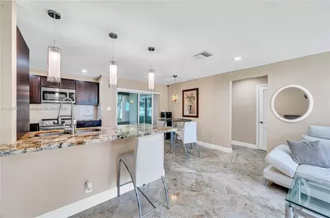 5606 NW 49th Ave, Tamarac, FL 33319
