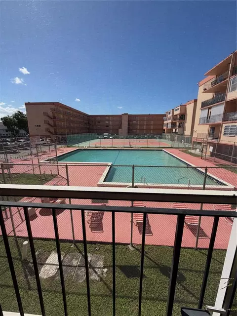 1810 W 56th St #3121, Hialeah, FL 33012