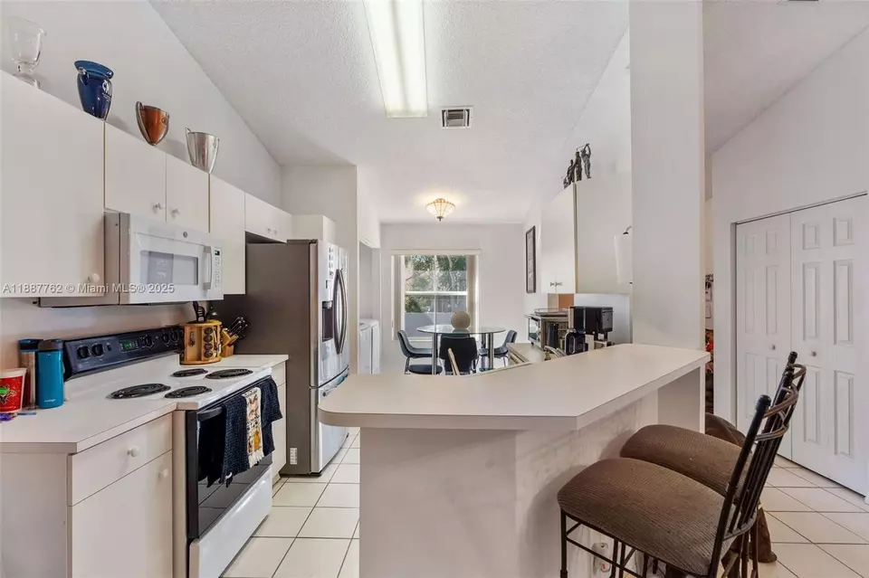 Kitchen - 2103 Borealis Way, Weston, FL 33327 photo 1 of 3