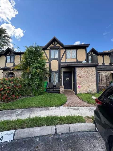 9204 NW 49th Pl, Sunrise, FL 33351