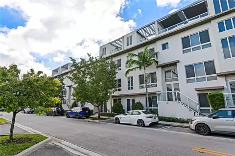 10354 NW 64th St, Doral, FL 33178