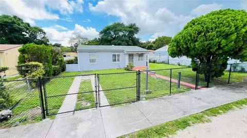 2450 NW 60th St, Miami, FL 33142