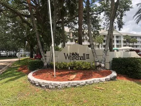1715 Whitehall Dr #404, Davie, FL 33324