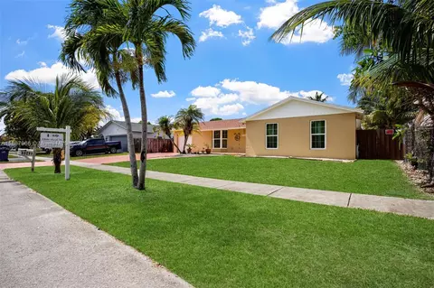 13211 SW 262nd Ter, Homestead, FL 33032