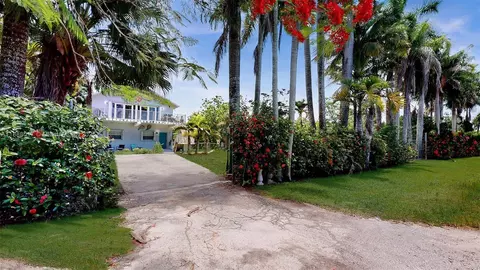 18475 SW 204th St, Miami, FL 33187