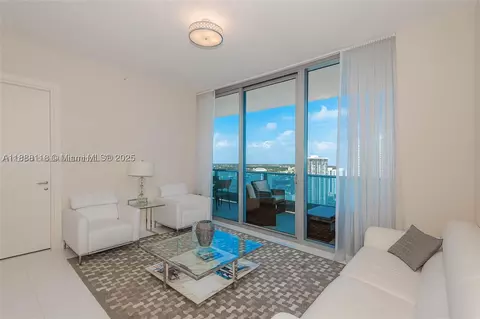 200 Biscayne Boulevard Way #5109, Miami, FL 33131