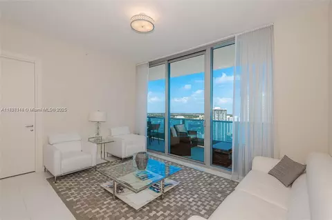 200 Biscayne Boulevard Way #5109, Miami, FL 33131