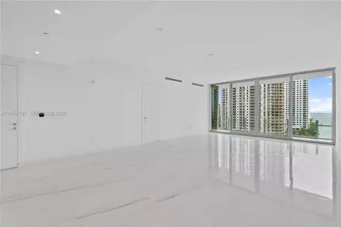 300 Biscayne Blvd Way #1103, Miami, FL 33131