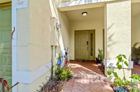 2429 NW 31st Ct #2429, Oakland Park, FL 33309