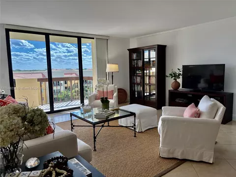 600 Biltmore Way #718, Coral Gables, FL 33134