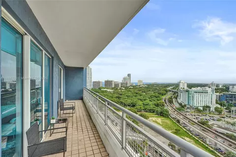 60 SW 13th St #1721, Miami, FL 33130