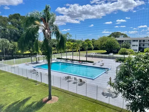 1101 Hillcrest Ct #307, Hollywood, FL 33021