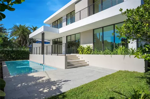 100 Hampton Ln, Key Biscayne, FL 33149 photo 5