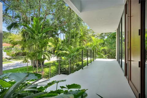 100 Hampton Ln, Key Biscayne, FL 33149 photo 6