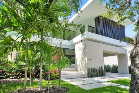 100 Hampton Ln, Key Biscayne, FL 33149 photo 4