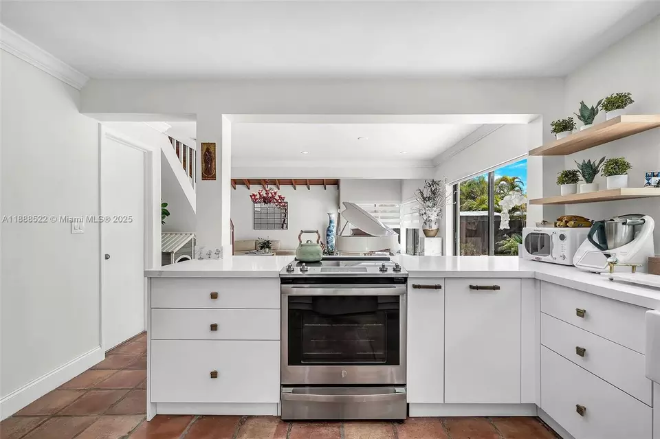 Kitchen - 11006 SW 138th Pl, Miami, FL 33186 photo 1 of 3
