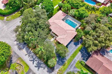 9700 SW 146th St, Miami, FL 33176