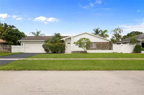 20847 Sugarloaf Ln, Boca Raton, FL 33428