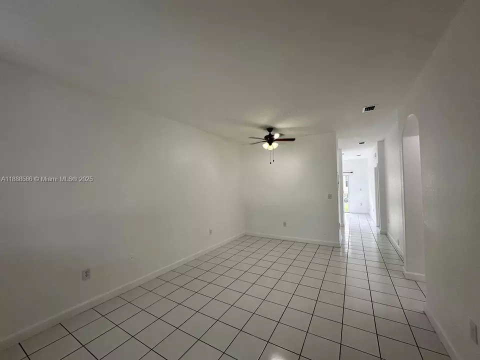 Living - 2524 SE 16th Rd #102, Homestead, FL 33035 photo 1 of 4