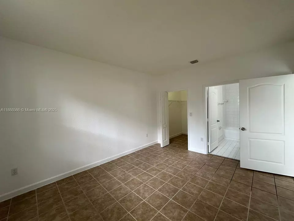 Bedroom - 2524 SE 16th Rd #102, Homestead, FL 33035 photo 2 of 6