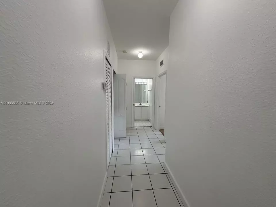 Entry Way - 2524 SE 16th Rd #102, Homestead, FL 33035 photo 1 of 1