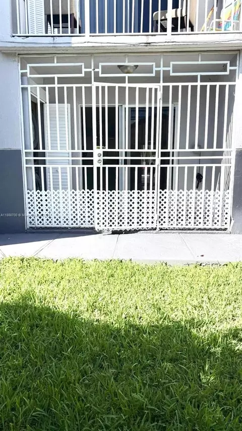 Exterior - 2680 W 76th St #104, Hialeah, FL 33016 photo 2 of 4