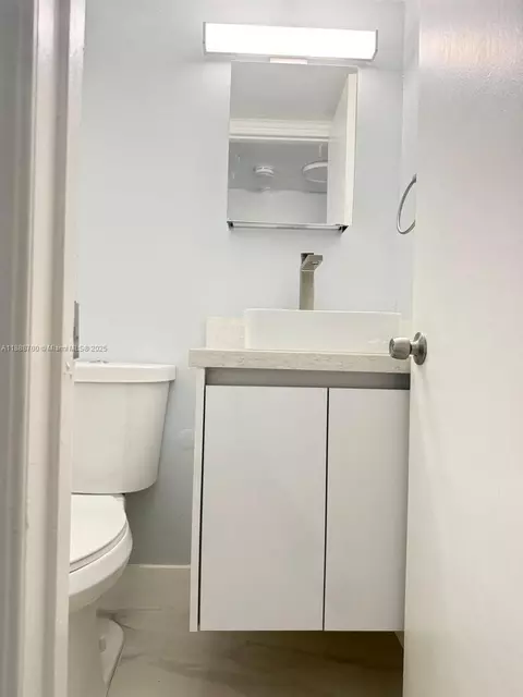 Bath - 2680 W 76th St #104, Hialeah, FL 33016 photo 6 of 6