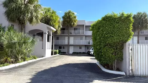 Exterior - 2680 W 76th St #104, Hialeah, FL 33016 photo 4 of 4