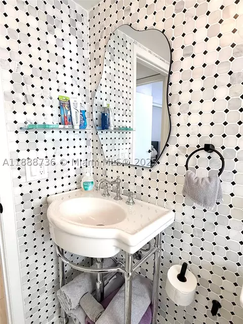 199 SW 12th Ave #404A, Miami, FL 33130 photo 32