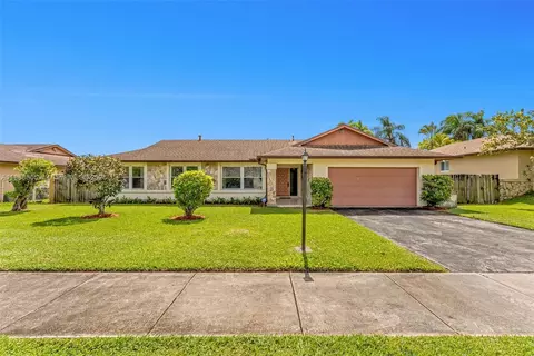 11614 SW 101st Ter, Miami, FL 33176