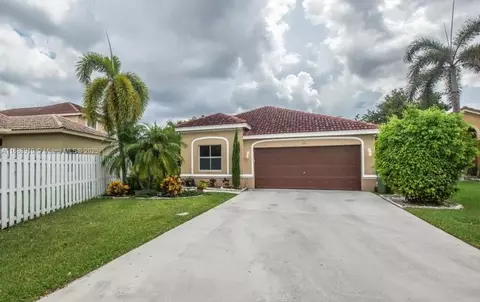 675 Maplewood Ct, Weston, FL 33327
