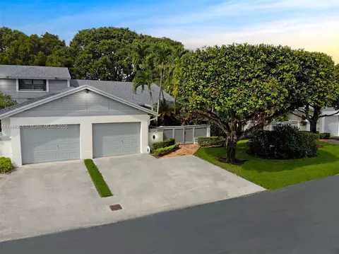 10001 NW 52nd Ter, Doral, FL 33178