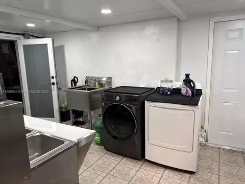 359 E 46th St, Hialeah, FL 33013 photo 10