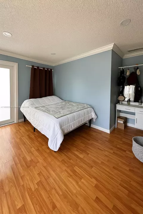 359 E 46th St, Hialeah, FL 33013 photo 3