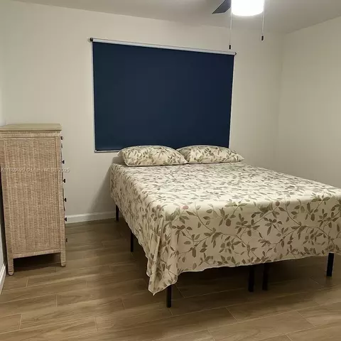 359 E 46th St, Hialeah, FL 33013 photo 8