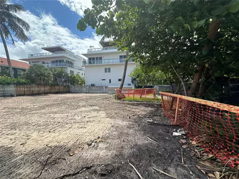 350 Walnut St, Hollywood, FL 33019