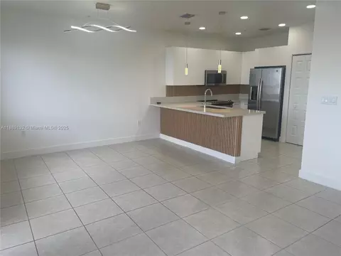 6455 NW 103rd Pl #304, Doral, FL 33178