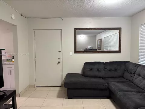 6575 W 4th Ave #111, Hialeah, FL 33012