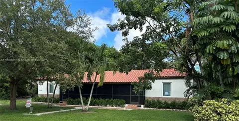 11201 NE 10th Ave, Biscayne Park, FL 33161