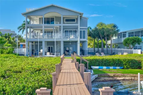 67 N Bounty Ln, Key Largo, FL 33037