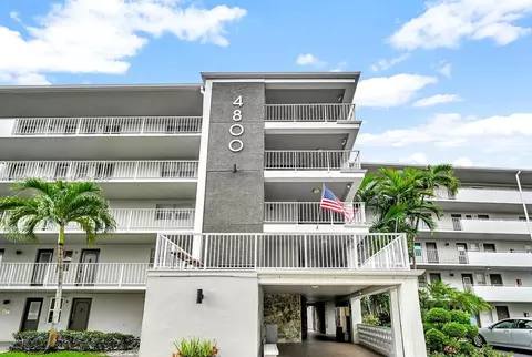 4800 Hillcrest Ln #210, Hollywood, FL 33021