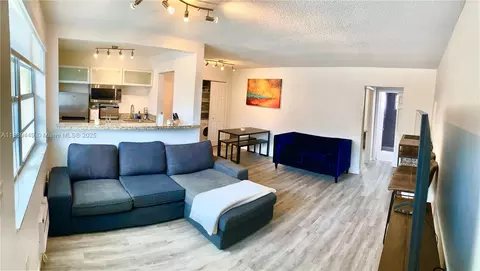 734 Meridian Ave #4R, Miami Beach, FL 33139