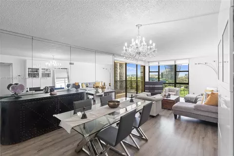 20301 W Country Club Dr #829, Aventura, FL 33180